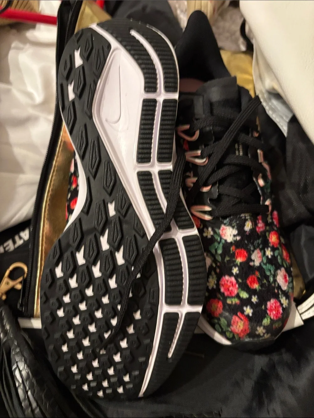 Nike Women’s Black Floral Athletic Sneakers with Pink Accents size 6